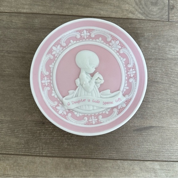 Vintage Precious Moments A Daughter is God’s Special Gift Mini Plate Art - Picture 13 of 13